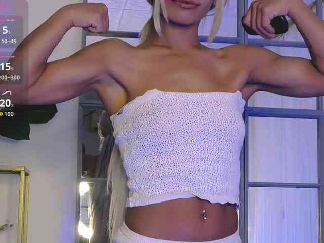 SarahRaiynex webcam