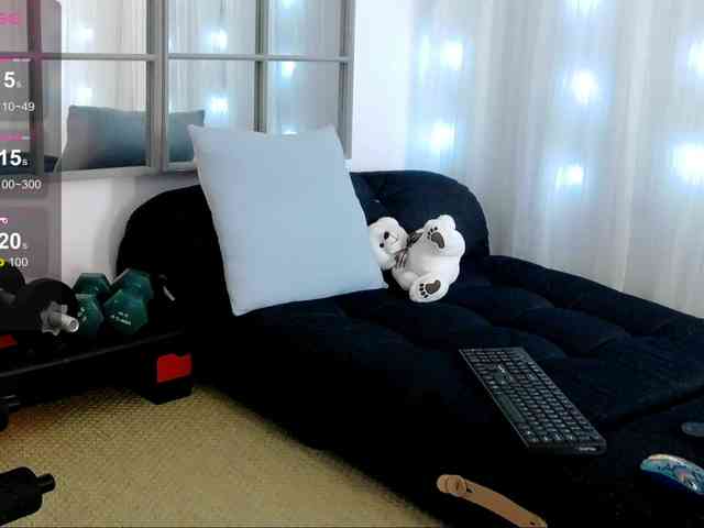 SarahRaiynex webcam