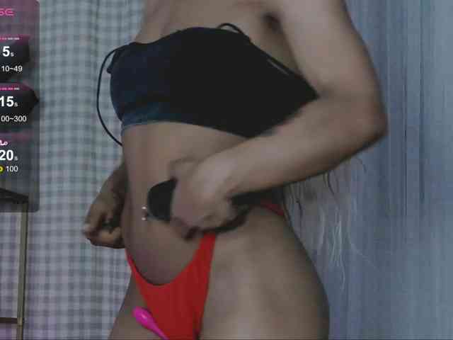 SarahRaiynex webcam