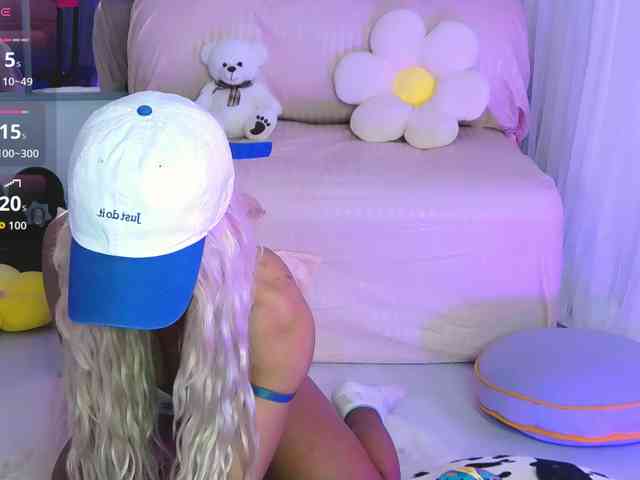SarahRaiynex webcam