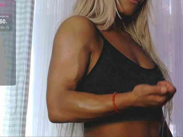SarahRaiynex webcam