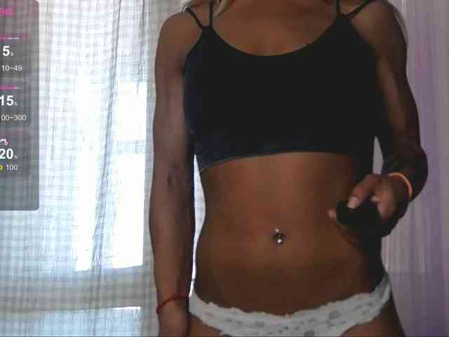 SarahRaiynex webcam
