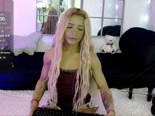 SarahRaiynex webcam