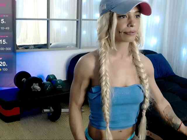 SarahRaiynex webcam