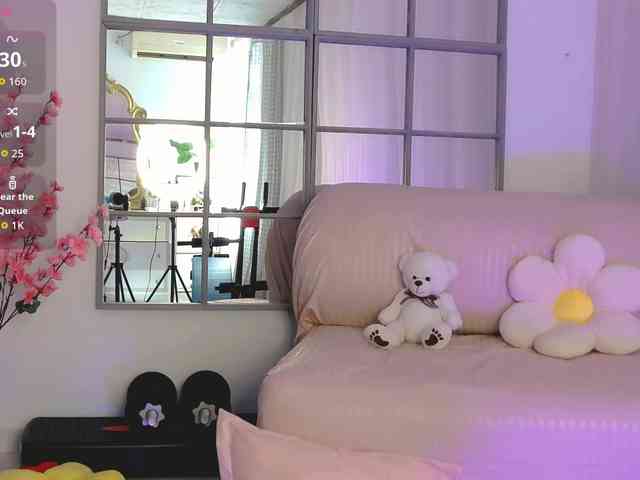 SarahRaiynex webcam
