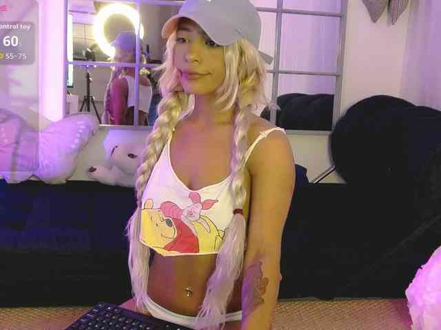 SarahRaiynex webcam