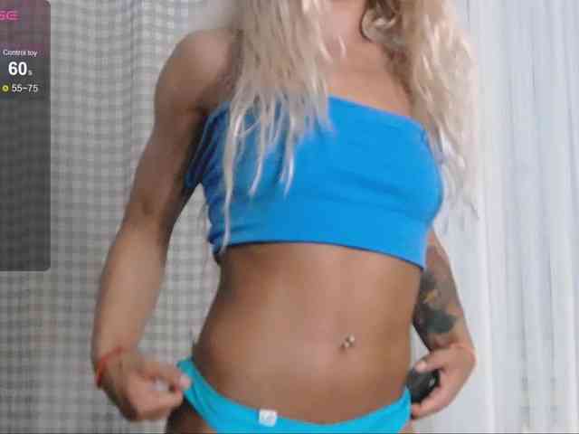 SarahRaiynex webcam