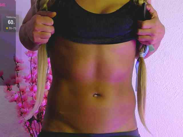 SarahRaiynex webcam