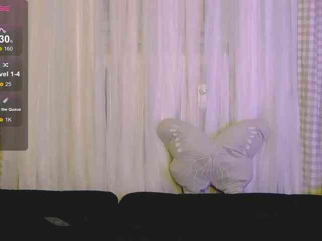 SarahRaiynex webcam