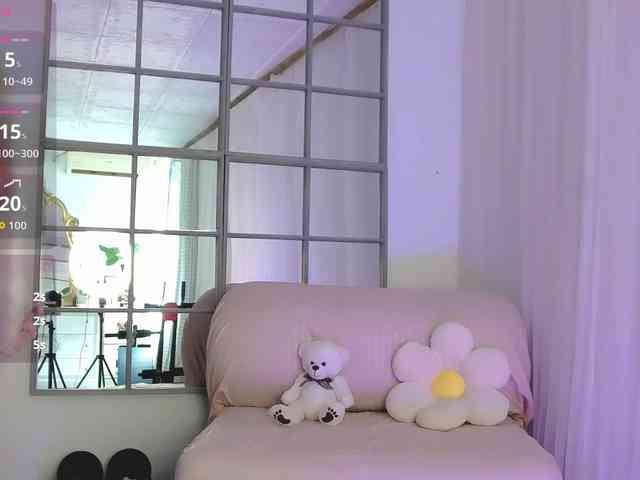 SarahRaiynex webcam