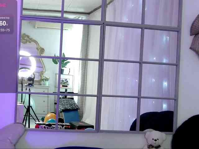 SarahRaiynex webcam