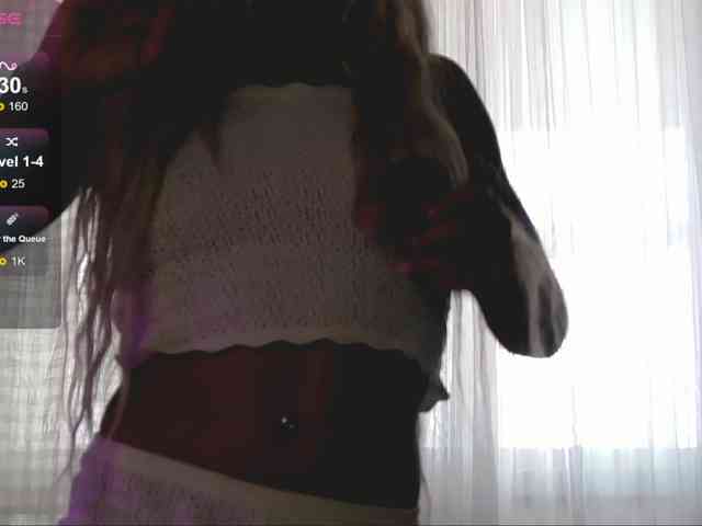 SarahRaiynex webcam