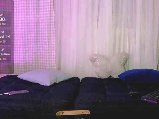 SarahRaiynex webcam