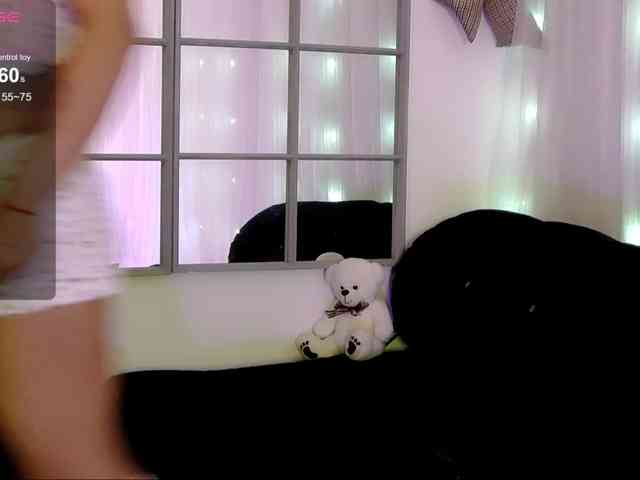 SarahRaiynex webcam