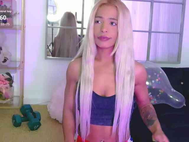 SarahRaiynex webcam