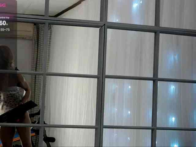 SarahRaiynex webcam