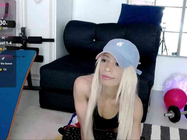 SarahRaiynex webcam