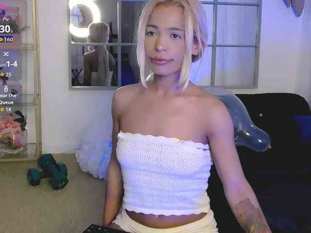SarahRaiynex webcam