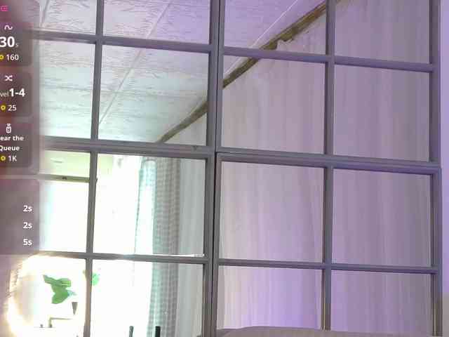 SarahRaiynex webcam