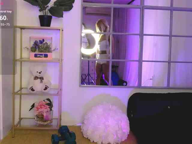 SarahRaiynex webcam