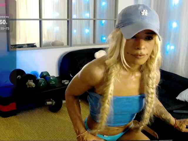 SarahRaiynex webcam
