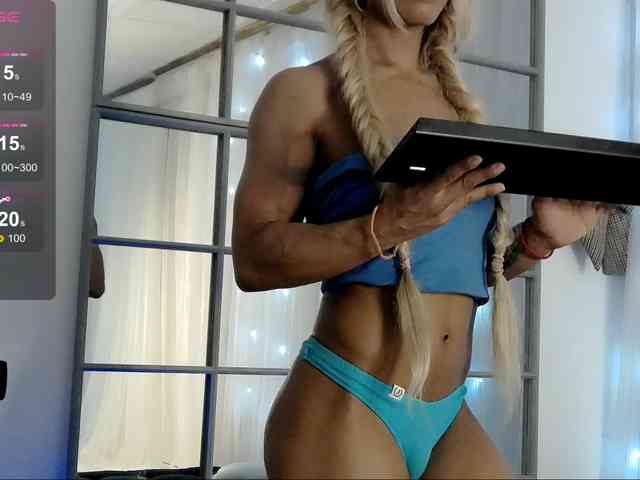 SarahRaiynex webcam
