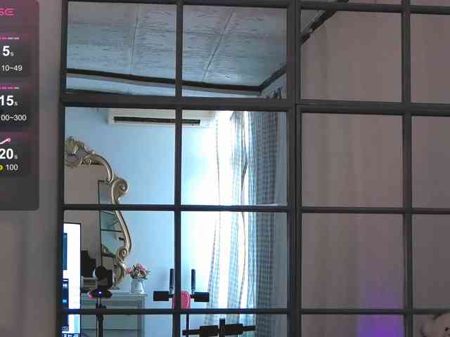 sarahraiynex's live room