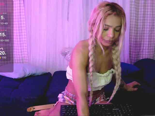 SarahRaiynex webcam