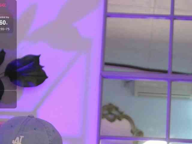 SarahRaiynex webcam