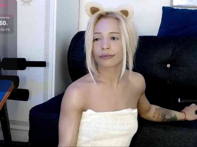 SarahRaiynex webcam