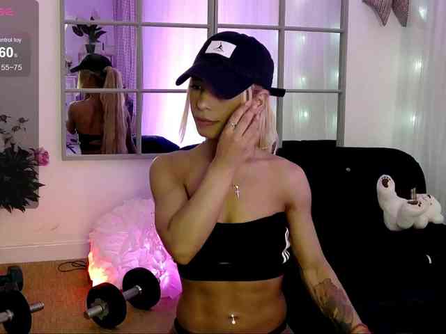 SarahRaiynex webcam