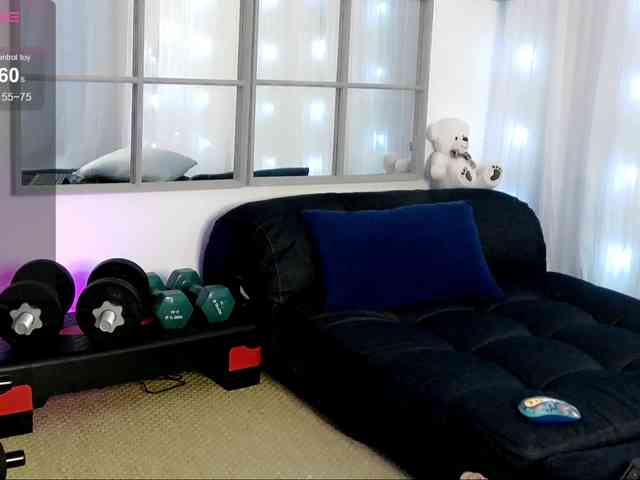 SarahRaiynex webcam