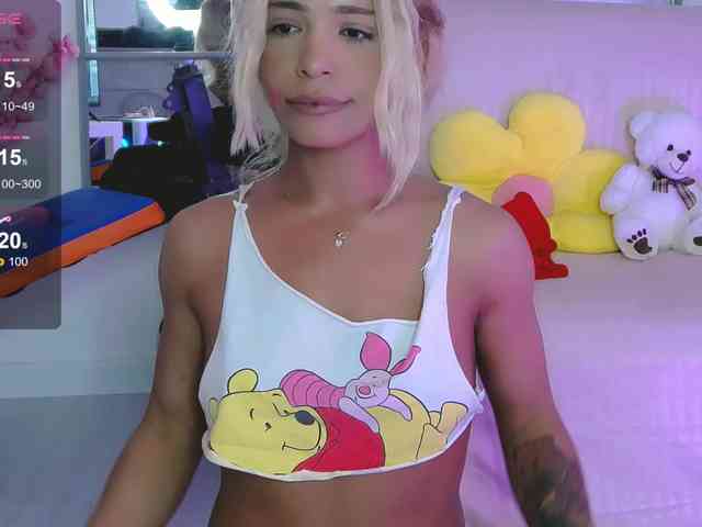 SarahRaiynex webcam