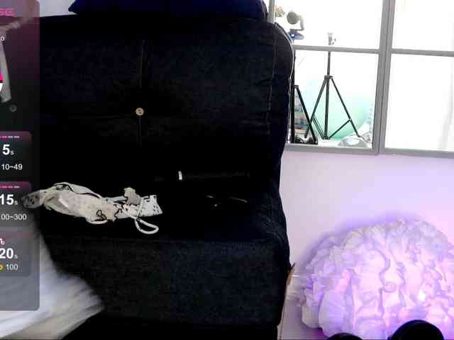 SarahRaiynex webcam