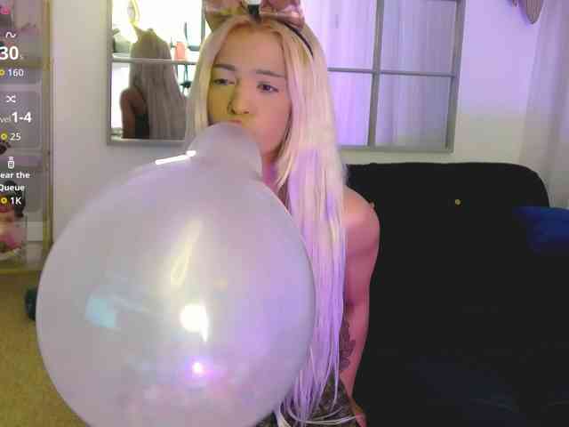 SarahRaiynex webcam