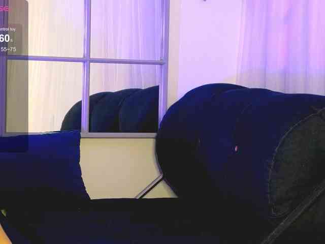 SarahRaiynex webcam