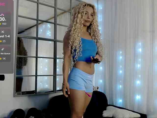 SarahRaiynex webcam
