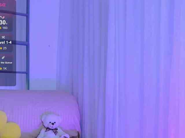 SarahRaiynex webcam