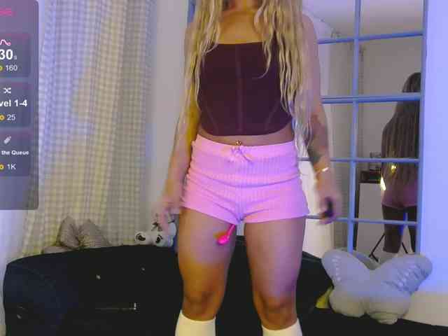 SarahRaiynex webcam