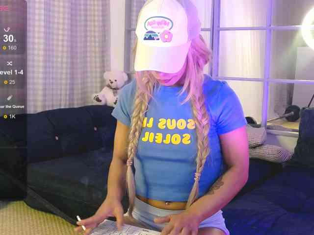 SarahRaiynex webcam