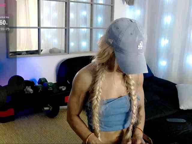 SarahRaiynex webcam