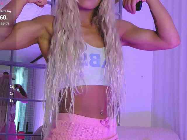 SarahRaiynex webcam