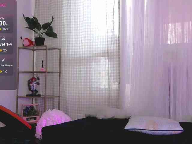 SarahRaiynex webcam