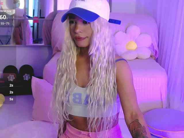 SarahRaiynex webcam