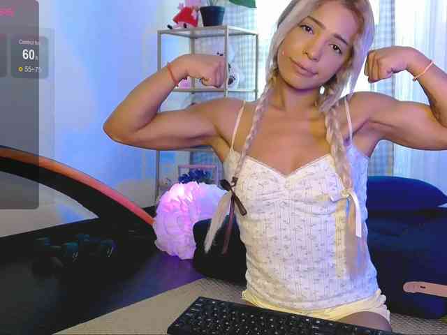 SarahRaiynex webcam