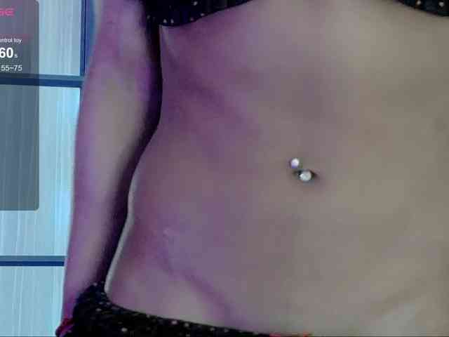 SarahRaiynex webcam
