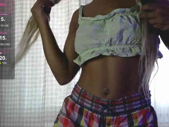SarahRaiynex webcam