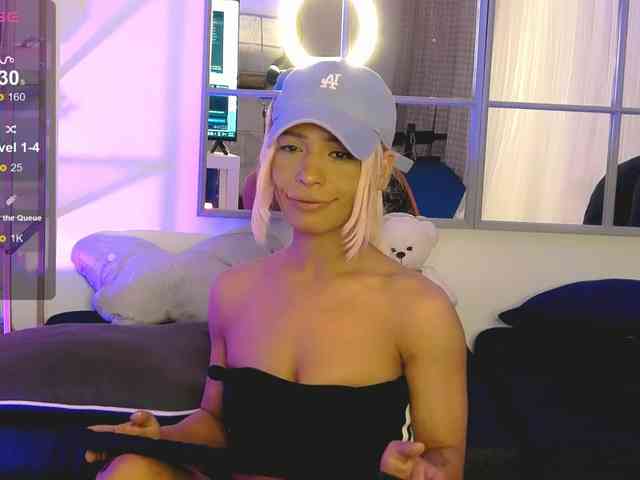 SarahRaiynex webcam
