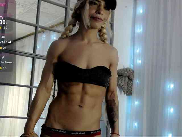 SarahRaiynex webcam