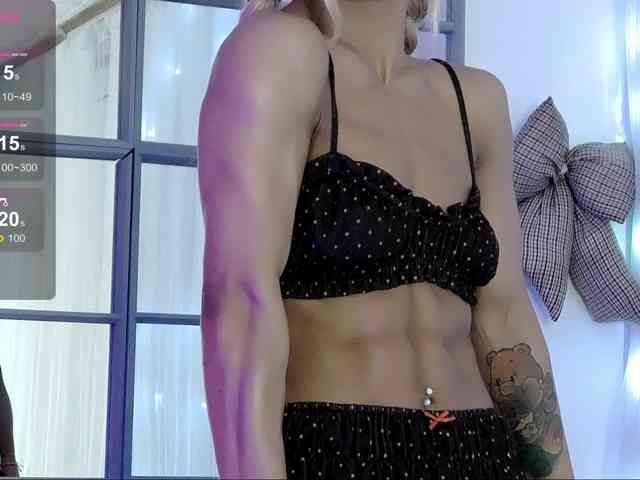 SarahRaiynex webcam